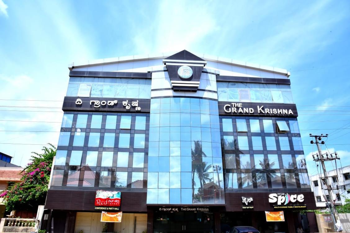 The Grand Krishna Luxury Hotel Chikmagalur Luaran gambar